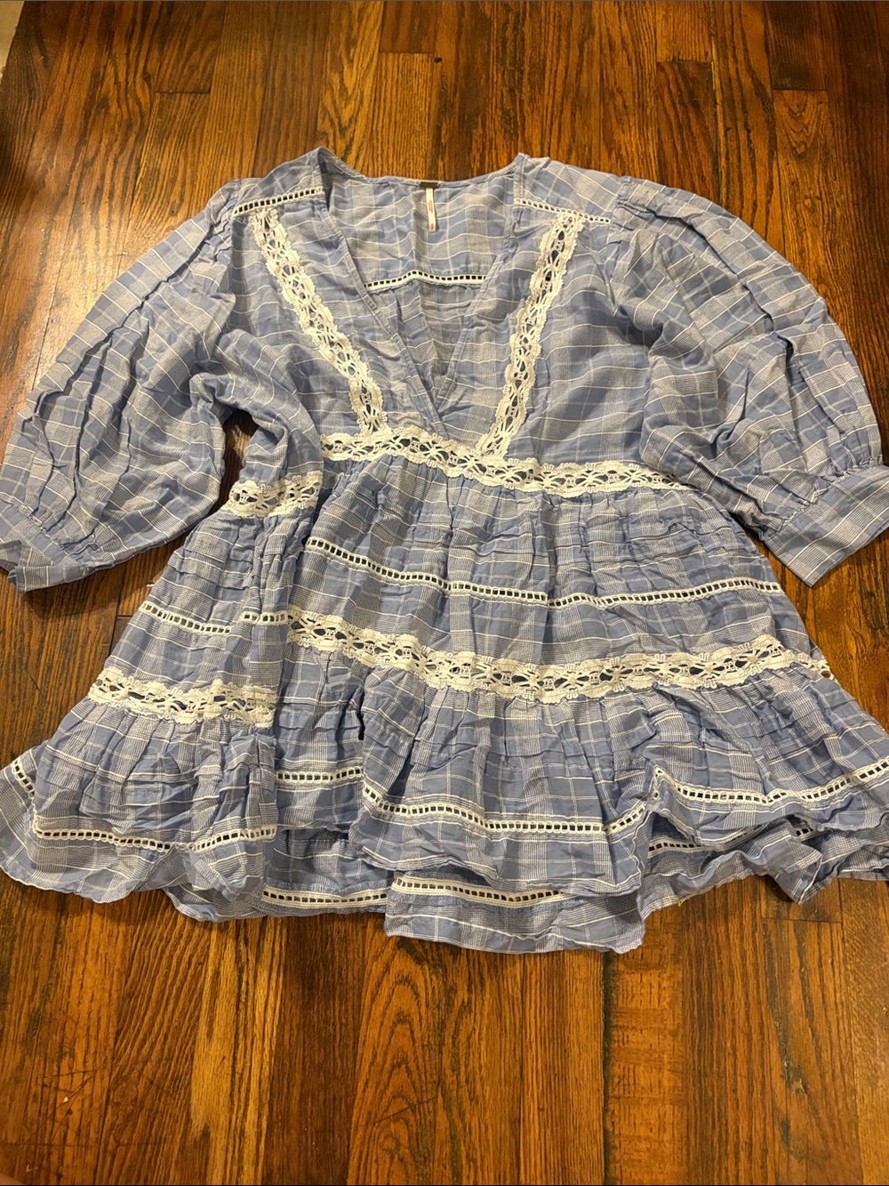🎉Like New! Free People Powder Blue Lace-Trim Peasant Tunic!